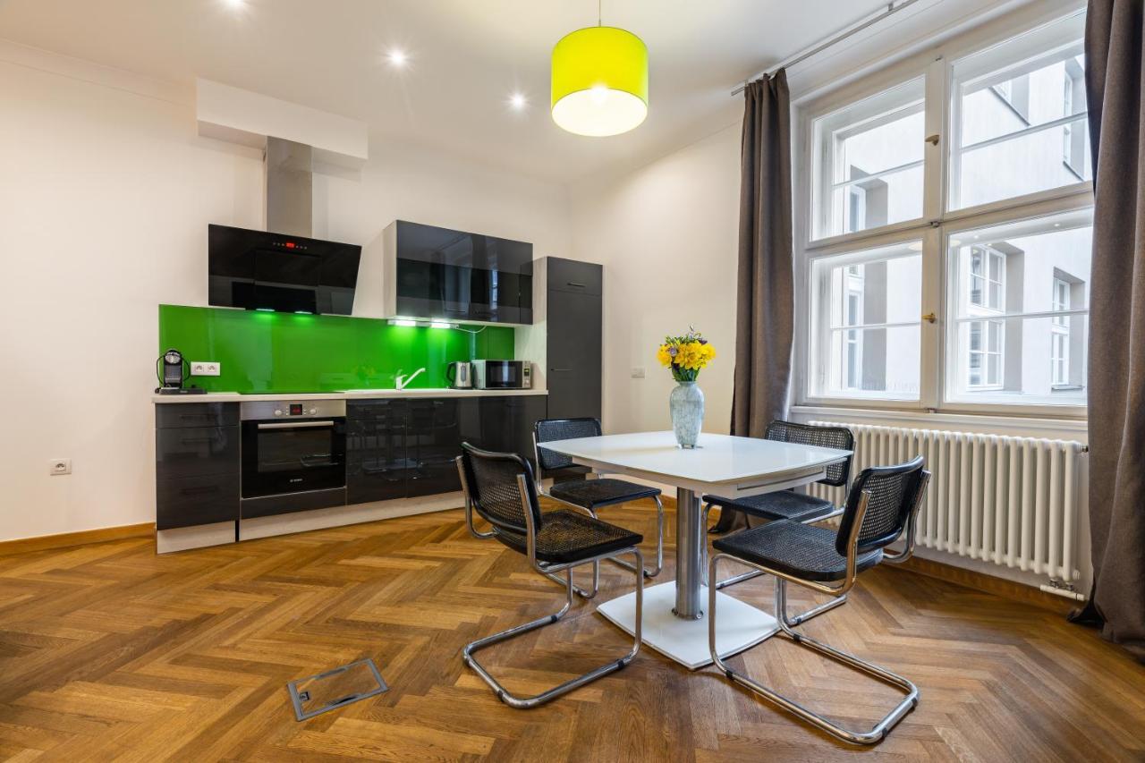 Dlouha Palace - Live In One Of The Best Streets Prague Exterior photo